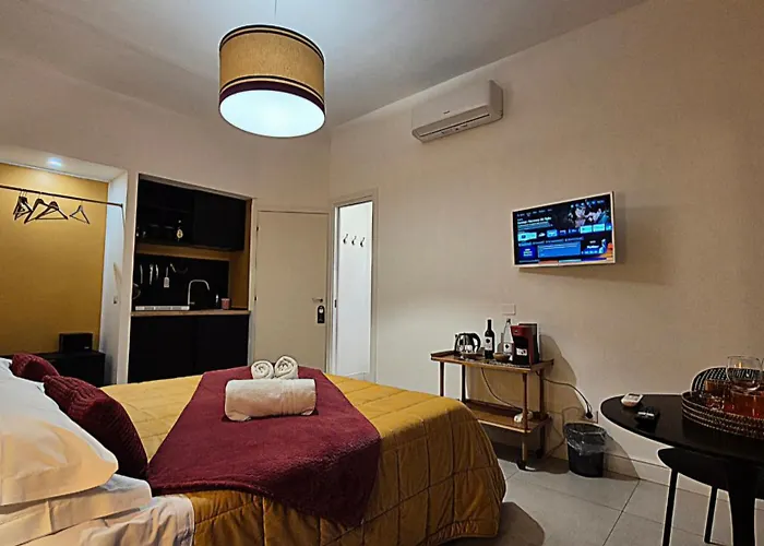 Iaio Testaccio Retro 4*